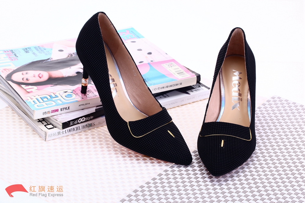 16553468388415.jpg 攝圖網(wǎng)_500766859_高跟鞋(企業(yè)商用)_副本.jpg